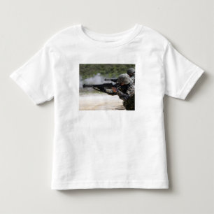 Camiseta De Bebé Infantes de marina que encienden las escopetas