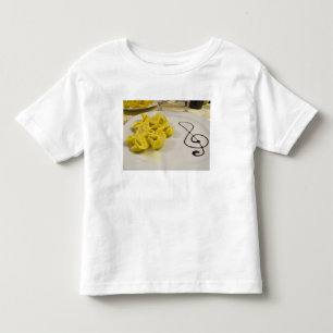 Camiseta De Bebé Italia, Cento. Un plato de tortellini de queso