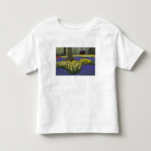 Camiseta De Bebé Jardín de narcisos, jacintos y tulipanes,