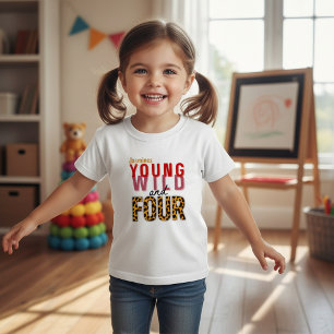 Camiseta De Bebé Joven Salvaje y Cuatro Cumpleaños de Estampado de 