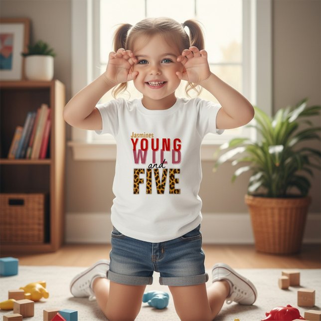 Camiseta De Bebé Joven Salvaje y Cumpleaños de Cinco Leopardos Cami (Subido por el creador)