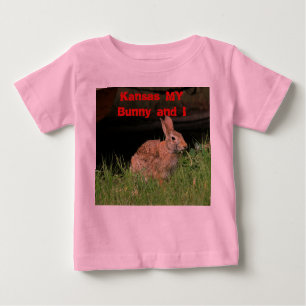 Camiseta De Bebé Kansas My Bunny y yo Ruffle T-shirt.