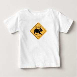 Camiseta De Bebé Koalas Siguiente 4 Km Rótulo Cute