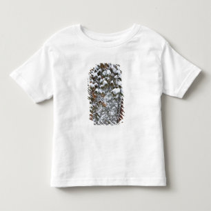 Camiseta De Bebé La nieve llena las ramas de los pinos ponderosa