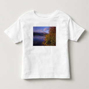 Camiseta De Bebé Lago Maskinonge en el Parque Nacional Waterton Lak