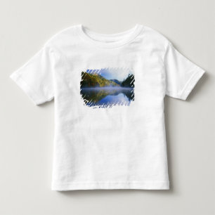 Camiseta De Bebé Lago Millcreek y colores de otoño al amanecer,