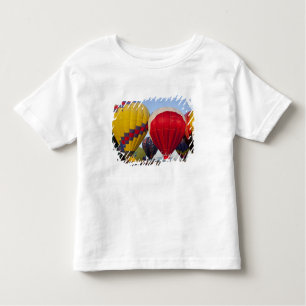 Camiseta De Bebé Lanzando globos de aire caliente