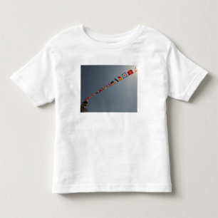 Camiseta De Bebé Las banderas vuelan sobre la cubierta de USS Iwo