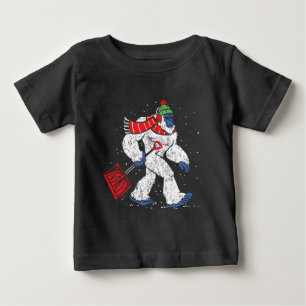 Camiseta De Bebé Las luchas invernales de Bigfoot: paleando la niev