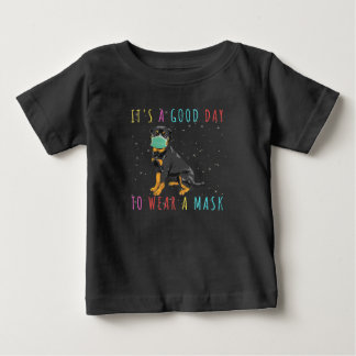 Camiseta De Bebé Las Mujeres Rottweiler Llevan Una Máscara Graciosa