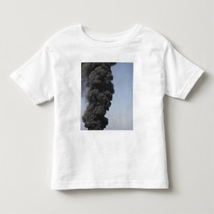 Camiseta De Bebé Las nubes oscuras del humo y del fuego emergen