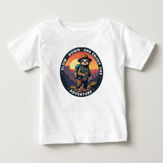 Camiseta De Bebé Lenta y disfruta de la aventura (Anverso)