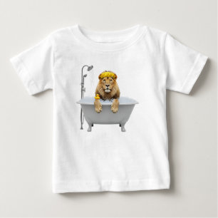 Camiseta De Bebé León divertido en un baño de burbujas con gorro de