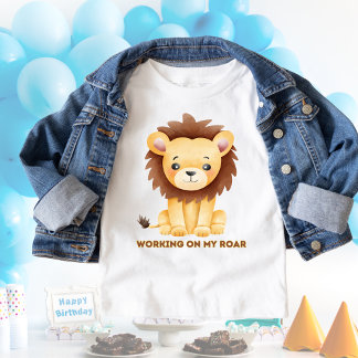 Camiseta De Bebé León gracioso trabajando en mi rugido