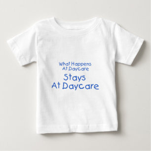 Camiseta De Bebé Lo Que Sucede En La Guardería 2