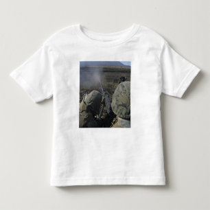 Camiseta De Bebé Los infantes de marina encienden una ametralladora