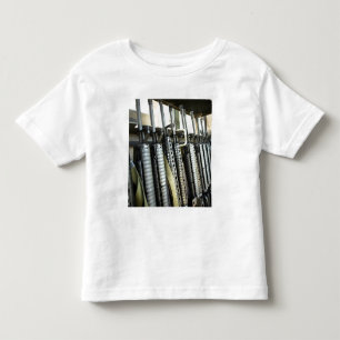 Camiseta De Bebé Los rifles de asalto están listos en la reja de ar
