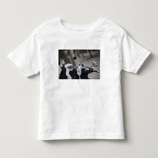 Camiseta De Bebé Madrid, Vespa scooter negro (Anverso)