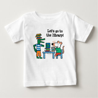 Camiseta De Bebé Maisy y sus amigos disfrutan de la biblioteca