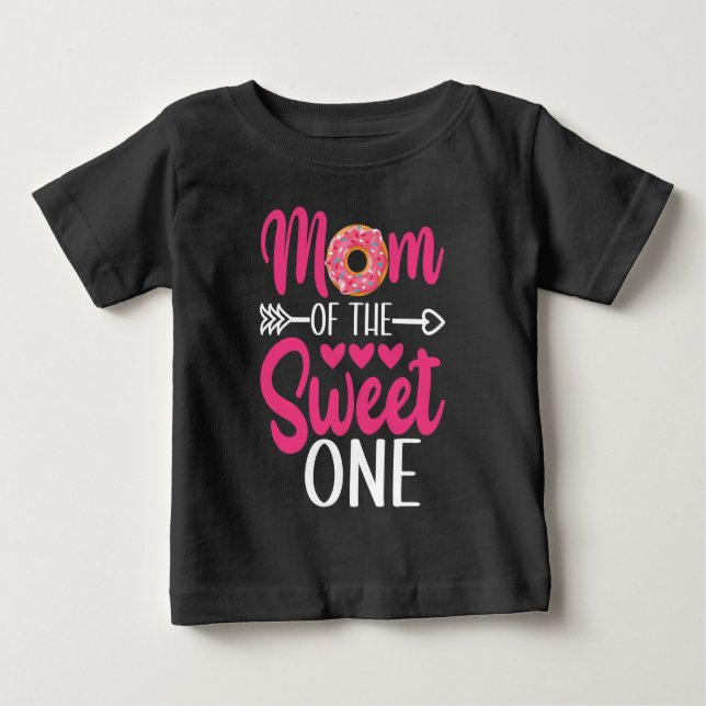 Camiseta De Bebé Mamá de la dulce un donut rociado (Anverso)