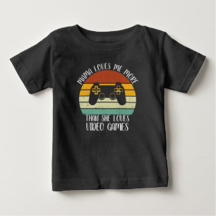 Camiseta De Bebé Mama Me Ama Más Que Los Videojuegos PERSONALIZADO
