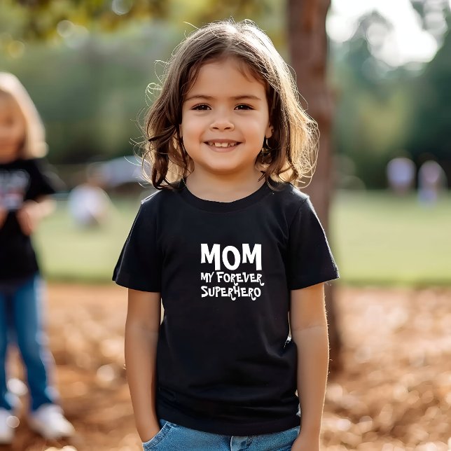Camiseta De Bebé Mamá Mi Superhéroe Favorito blanco (Subido por el creador)