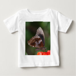 Camiseta De Bebé Mariposa blanca y marrón en flor roja