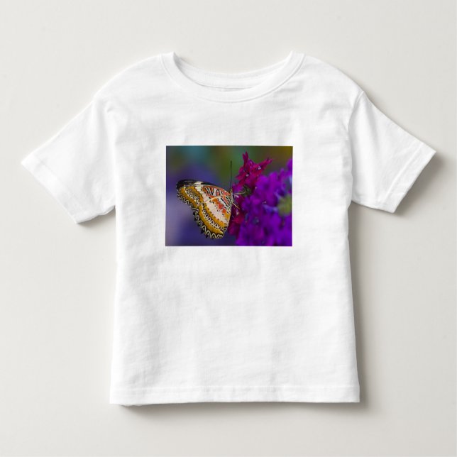 Camiseta De Bebé Mariposa tropical en flores moradas (Anverso)