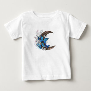 Camiseta De Bebé Mariposas azules sobre la media luna de madera
