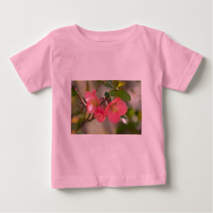 Camiseta De Bebé Membrillo Florecido de Color Rosa