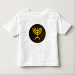 Camiseta De Bebé Menorah Flame<br><div class="desc">Una representación digital de la menorah judía de siete ramas (hebreo: מְ נ וֹ רָ ‎). La menorah de siete ramas, utilizada en el santuario portátil establecido por Moisés en el desierto y más tarde en el Templo en Jerusalén, ha sido un símbolo del judaísmo desde la antigüedad y es...</div>