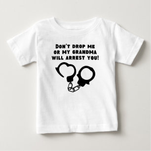 Camiseta De Bebé Mi abuela le arrestará