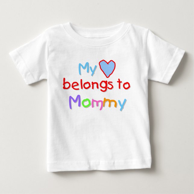 Camiseta De Bebé Mi corazón pertenece a la mamá (Anverso)