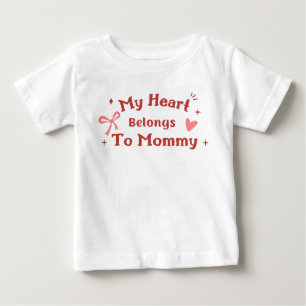 Camiseta De Bebé Mi corazón pertenece a mami