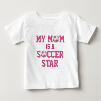 Camiseta De Bebé Mi mamá es un rosa y un blanco del balón de fútbol