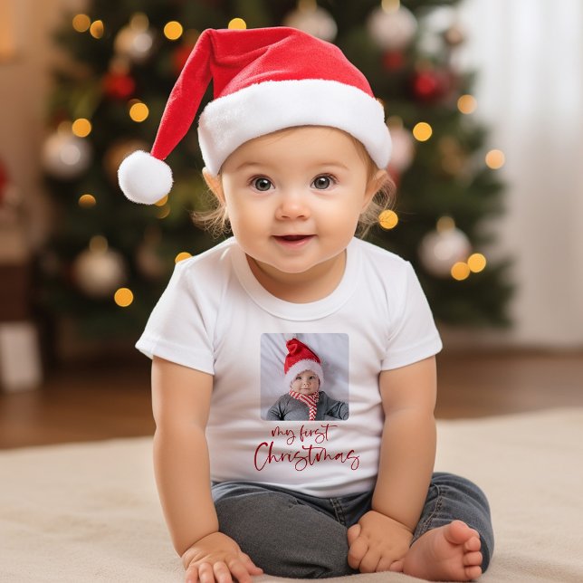 Camiseta De Bebé Mi primer bebé de Navidad Foto guion  (Available as a t-shirt for girls and boys)