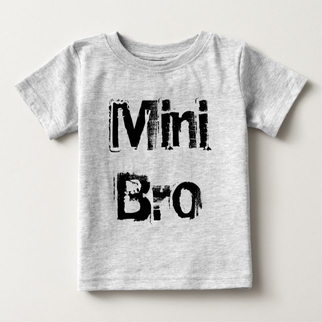 Camiseta De Bebé Mini Hermano. (Anverso)