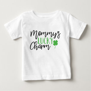 Camiseta De Bebé Mommys Lucky Charm St Patricks Day