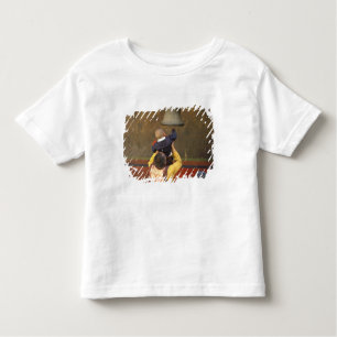 Camiseta De Bebé Monje budista tibetano levantando a un niño para q