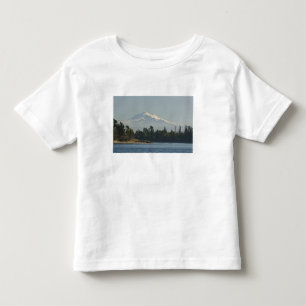 Camiseta De Bebé Mount Baker domina el paisaje