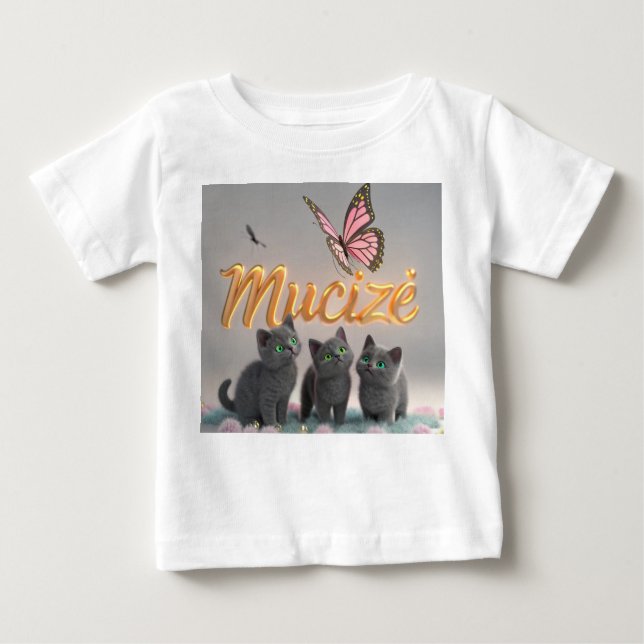 Camiseta De Bebé "MUCİZE" — Elegancia onírica con gatitos y maripos (Anverso)