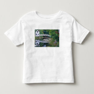 Camiseta De Bebé NA, EE. UU., Maine.  Puente sobre estanque en Some