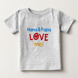 Camiseta De Bebé Nana y la papá me aman