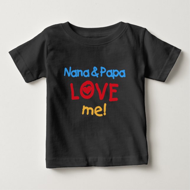 Camiseta De Bebé Nana y papá me aman (Anverso)