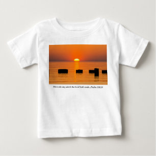 Camiseta De Bebé Naranja en ascenso