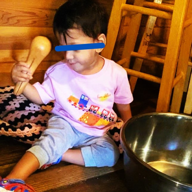 Camiseta De Bebé Niño aventurero - Diversión (Stylish, Durable, Cotton, USA Made ... with Attractive Design ... front and back.)