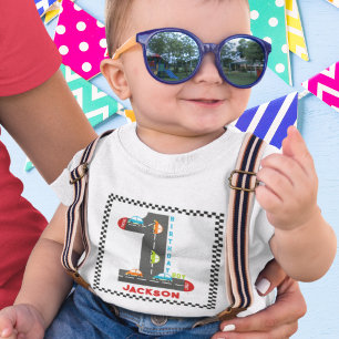 Camiseta De Bebé Niño de cumpleaños número uno en coches de carrera