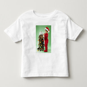 Camiseta De Bebé Niño envolviendo a Navidades luces alrededor de un
