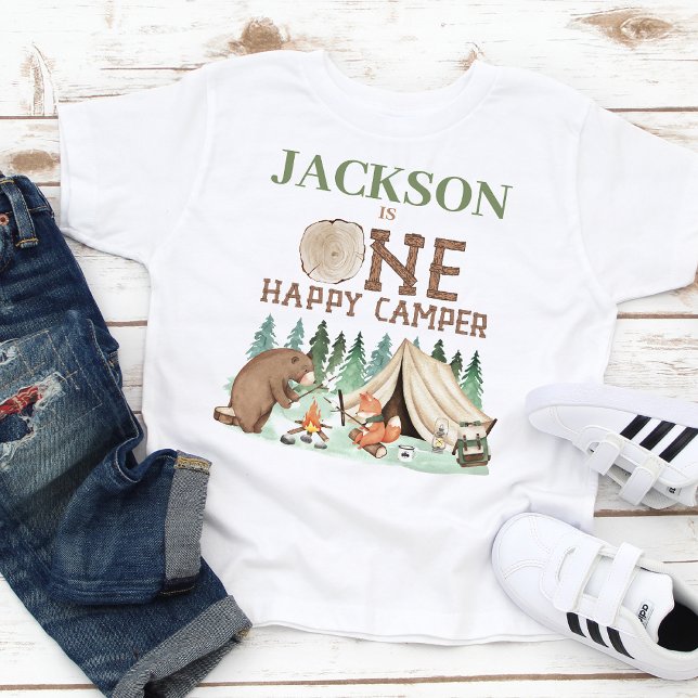 Camiseta De Bebé Niños Marrón Verde Un Feliz Campista Cumpleaños 1 (Sweet Happy Camper 1st Birthday T-shirt For Baby Boy, Brown Bear Tent Wood-like Words Pine Trees)