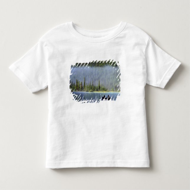 Camiseta De Bebé Niños pescando en canoa con niebla en (Anverso)